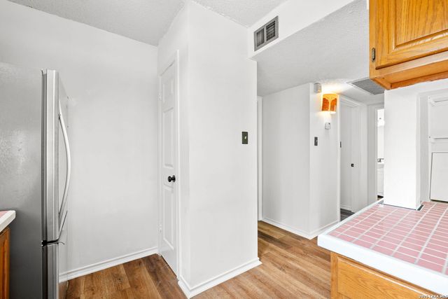 8611 Datapoint Dr Apt 74, San Antonio, TX 78229