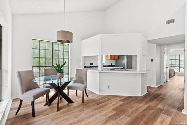 8611 Datapoint Dr Apt 74, San Antonio, TX 78229