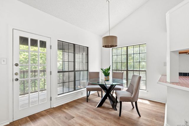 8611 Datapoint Dr Apt 74, San Antonio, TX 78229