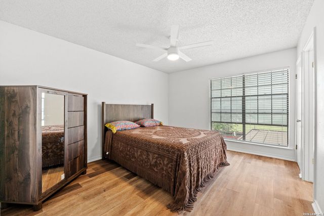 8611 Datapoint Dr Apt 74, San Antonio, TX 78229