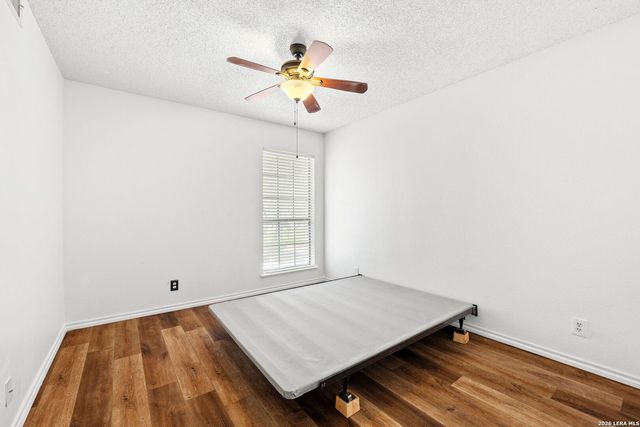 8611 Datapoint Dr Apt 74, San Antonio, TX 78229