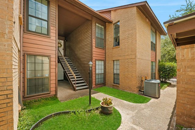 8611 Datapoint Dr Apt 74, San Antonio, TX 78229