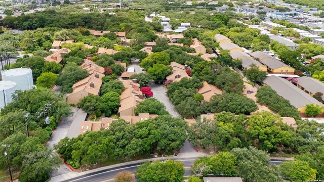 8611 Datapoint Dr Apt 74, San Antonio, TX 78229