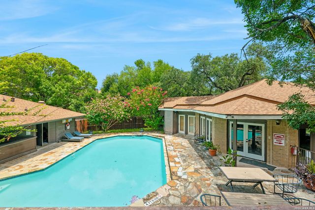 8611 Datapoint Dr Apt 74, San Antonio, TX 78229