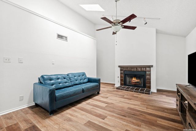 8611 Datapoint Dr Apt 74, San Antonio, TX 78229