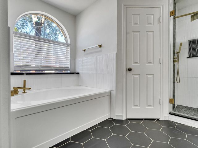 206 Doncaster Street, Conroe, TX 77303