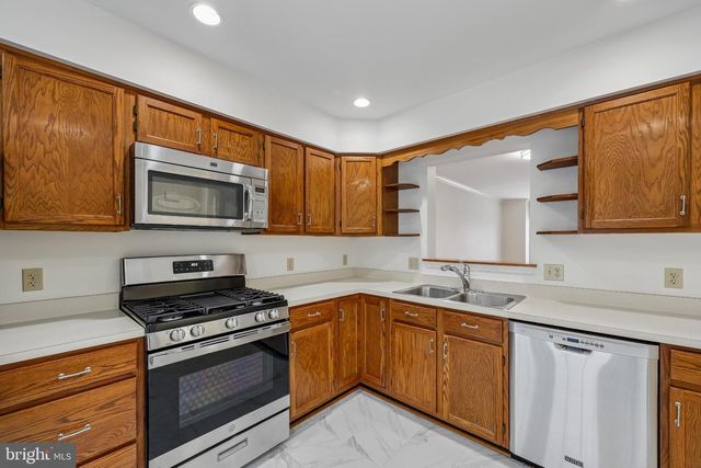 24 STEEPLE CT, Germantown, MD 20874