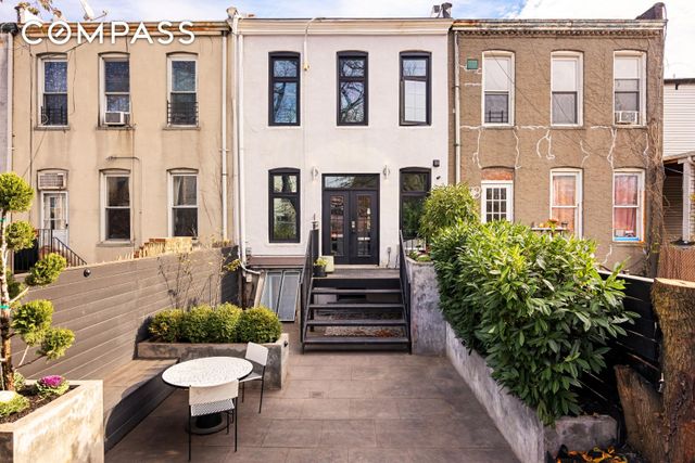 16-35 Hancock Street, New York City, NY 11385