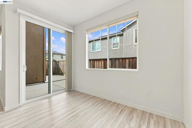 617 Whisper Ln, Pittsburg, CA 94565