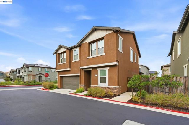 617 Whisper Ln, Pittsburg, CA 94565