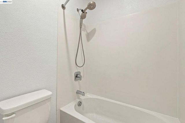 617 Whisper Ln, Pittsburg, CA 94565