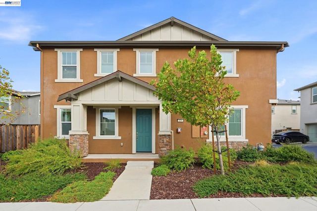 617 Whisper Ln, Pittsburg, CA 94565