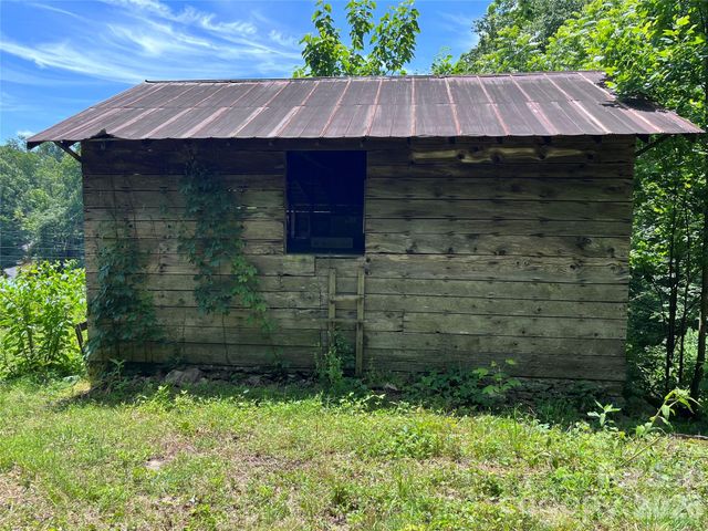 1249 Monteith Branch Road, Sylva, NC 28779