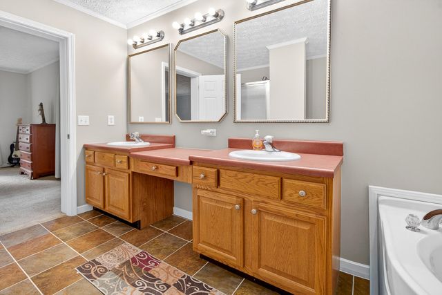 9166 Jefferies Highway, Walterboro, SC 29488