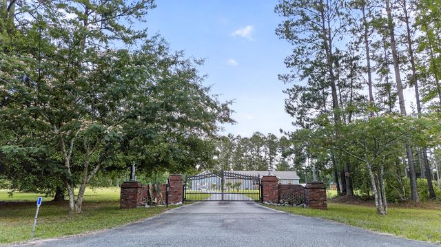 9166 Jefferies Highway, Walterboro, SC 29488