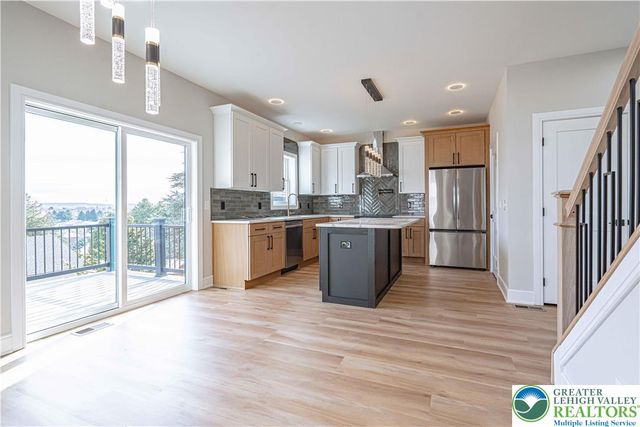 5050 Foxdale Drive, Whitehall Twp, PA 18052