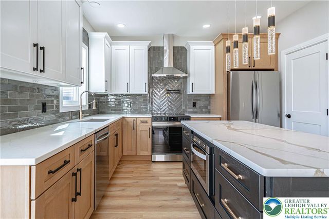 5050 Foxdale Drive, Whitehall Twp, PA 18052