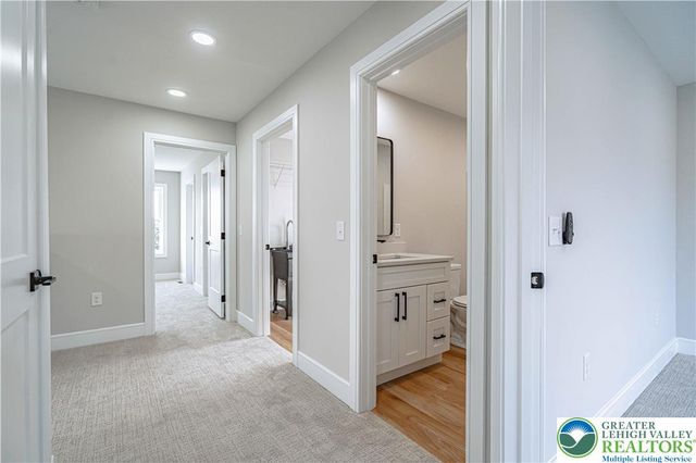 5050 Foxdale Drive, Whitehall Twp, PA 18052