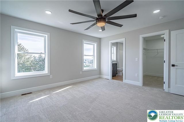 5050 Foxdale Drive, Whitehall Twp, PA 18052