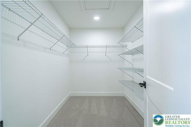 5050 Foxdale Drive, Whitehall Twp, PA 18052