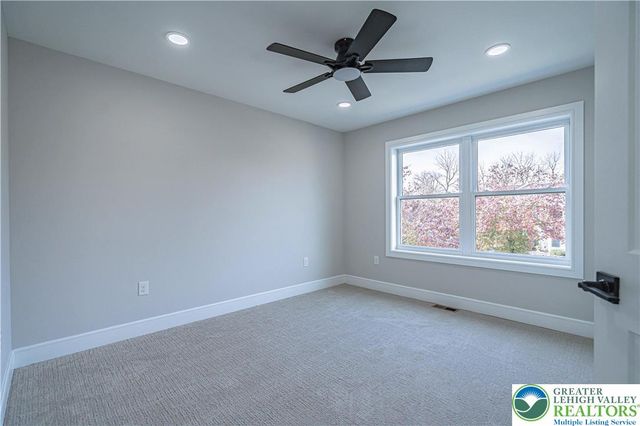 5050 Foxdale Drive, Whitehall Twp, PA 18052