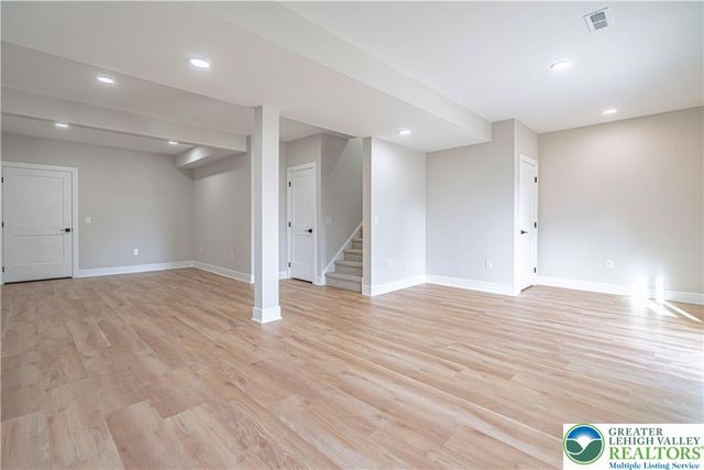 5050 Foxdale Drive, Whitehall Twp, PA 18052