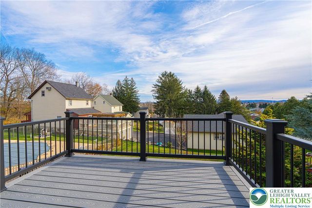 5050 Foxdale Drive, Whitehall Twp, PA 18052