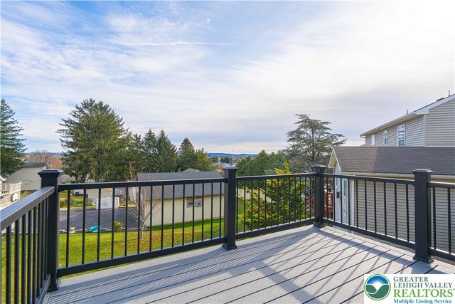 5050 Foxdale Drive, Whitehall Twp, PA 18052