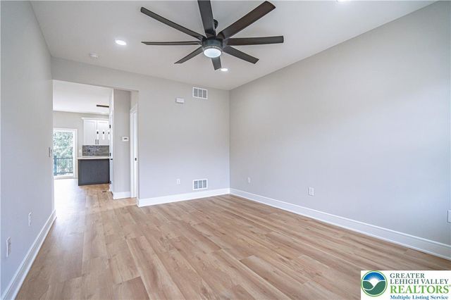 5050 Foxdale Drive, Whitehall Twp, PA 18052