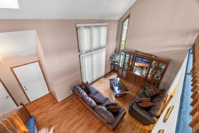 211 N Oltendorf Road, Streamwood, IL 60107