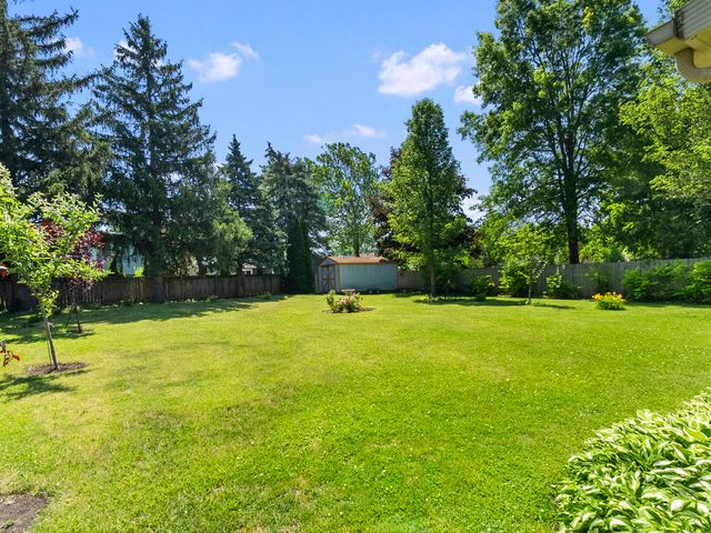 211 N Oltendorf Road, Streamwood, IL 60107