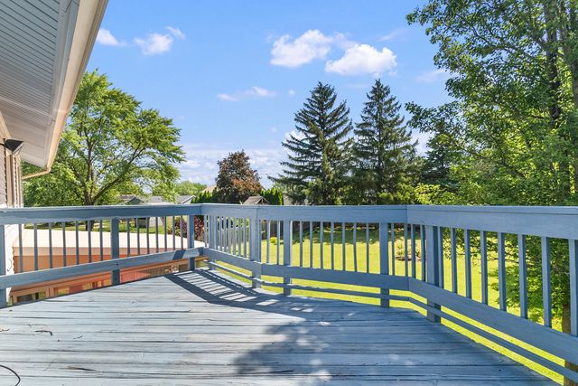 211 N Oltendorf Road, Streamwood, IL 60107