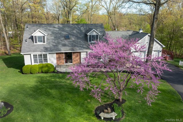 11 E Salem Road, Fishkill, NY 12524