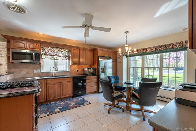 11 E Salem Road, Fishkill, NY 12524