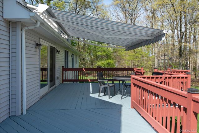 11 E Salem Road, Fishkill, NY 12524