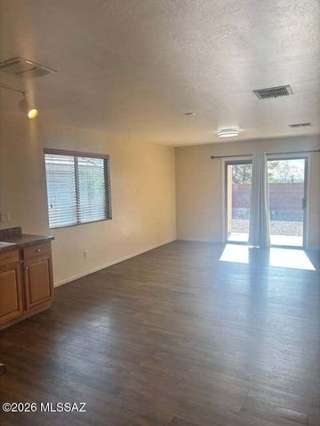 2386 S Adventure Trail, Tucson, AZ 85748