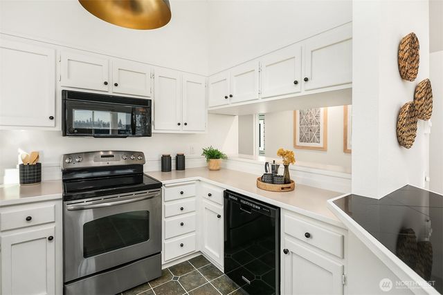 747 N 87th Street, Seattle, WA 98103