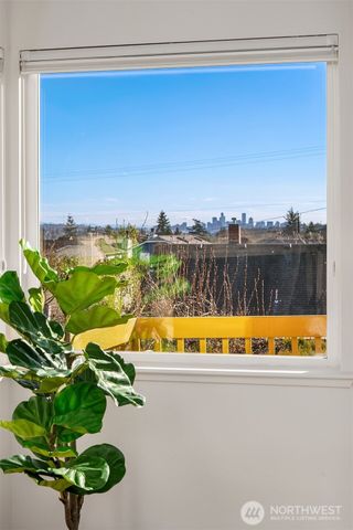 747 N 87th Street, Seattle, WA 98103