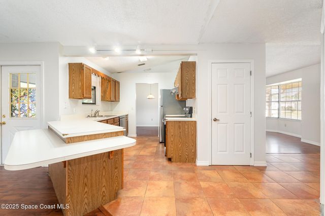 131 Hammock Road SE, Palm Bay, FL 32909