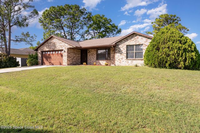 131 Hammock Road SE, Palm Bay, FL 32909