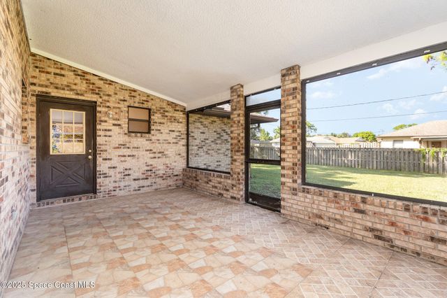 131 Hammock Road SE, Palm Bay, FL 32909