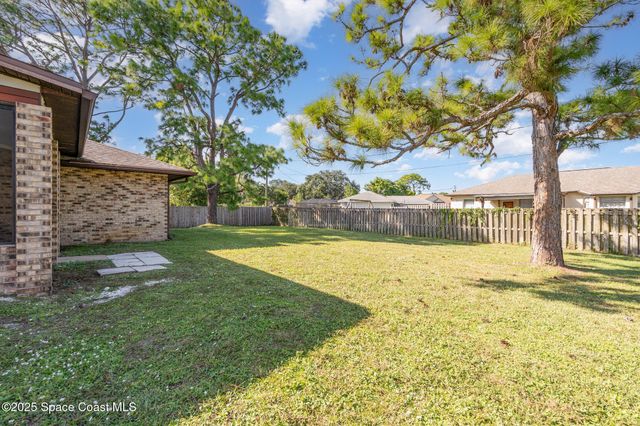 131 Hammock Road SE, Palm Bay, FL 32909