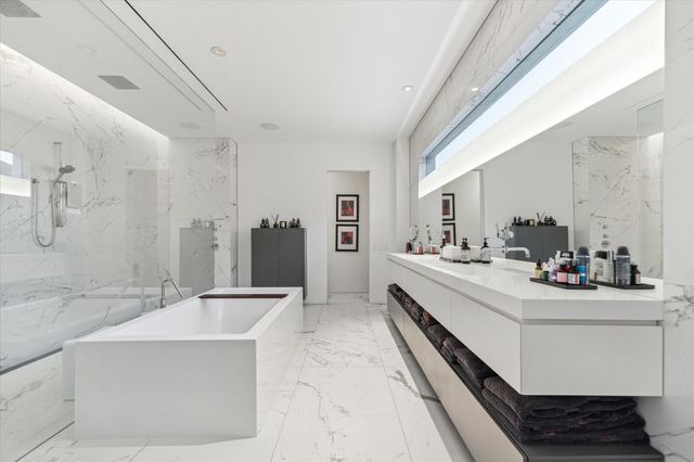 2169 University Boulevard, Houston, TX 77030