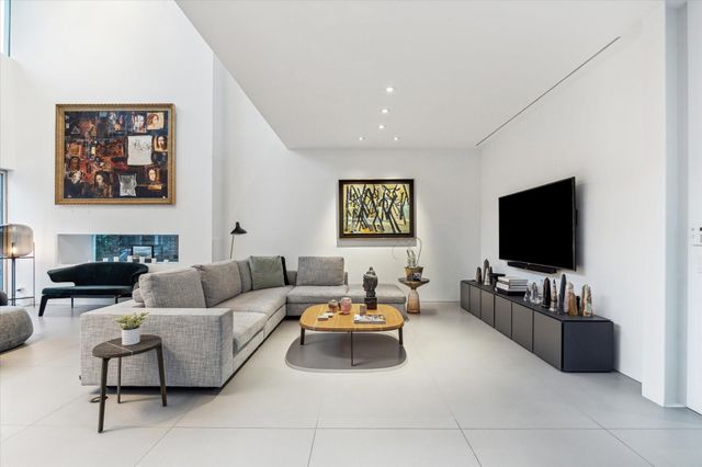 2169 University Boulevard, Houston, TX 77030