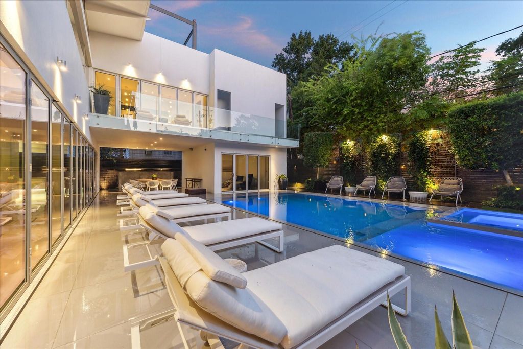 2169 University Boulevard, Houston, TX 77030