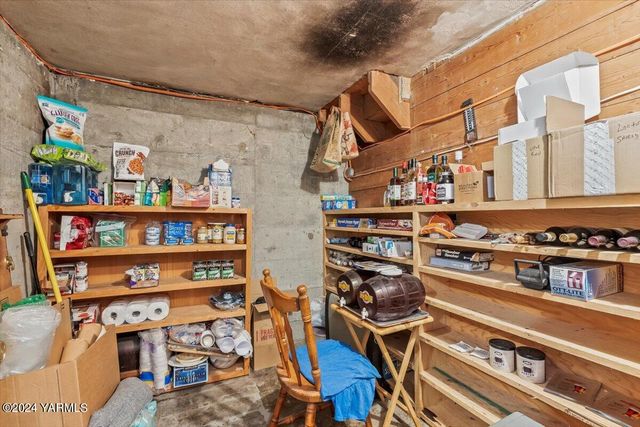 1550 Eagle Peak Rd, Zillah, WA 98953
