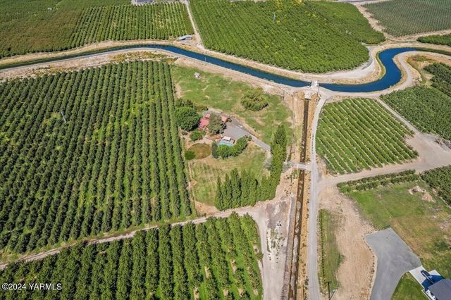 1550 Eagle Peak Rd, Zillah, WA 98953