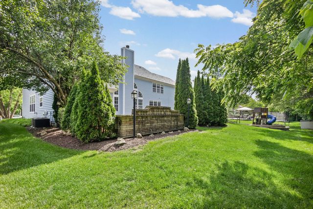 309 Morgan Lane, Fox River Grove, IL 60021