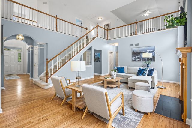 309 Morgan Lane, Fox River Grove, IL 60021