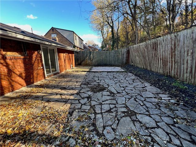 11256 Azalea Dr, Penn Hills, PA 15235